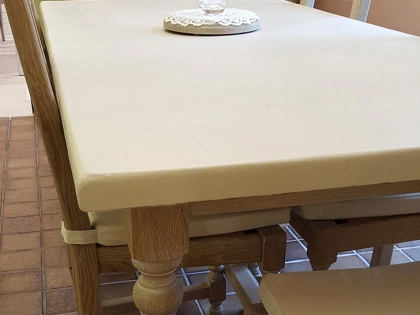 Céruse des meubles et plateau de table en béton ciré
