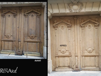 Décapage par aérogommage de porte cochère en bois