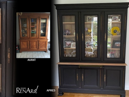 Relooking d'un buffet 2 corps avec vitrine. L'ensemble à été peint en noir, les ferrures peintes en laiton et le plateau vernis