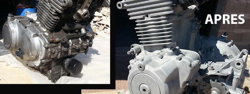 Décapage par aérogommage d'un moteur en métal